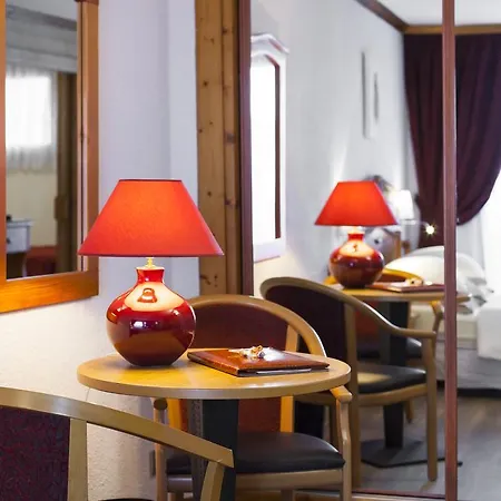 Le Calgary Hotel